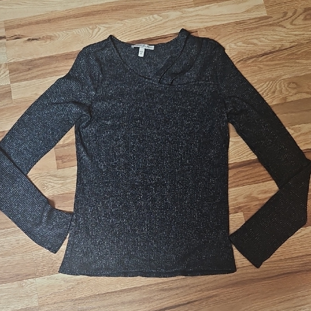 EXPRESS ONE ELEVEN LONG SLEEVE CHARCIAL TOP NECK DETAIL SIZE LARGE